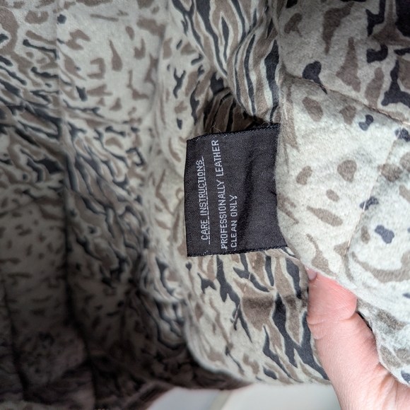 Vintage Women's Taupe Corduroy Puffer Jacket With  Leather & Knit Detailing - Picture 10 of 16